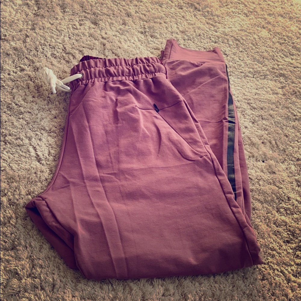Joggers size XS NEW